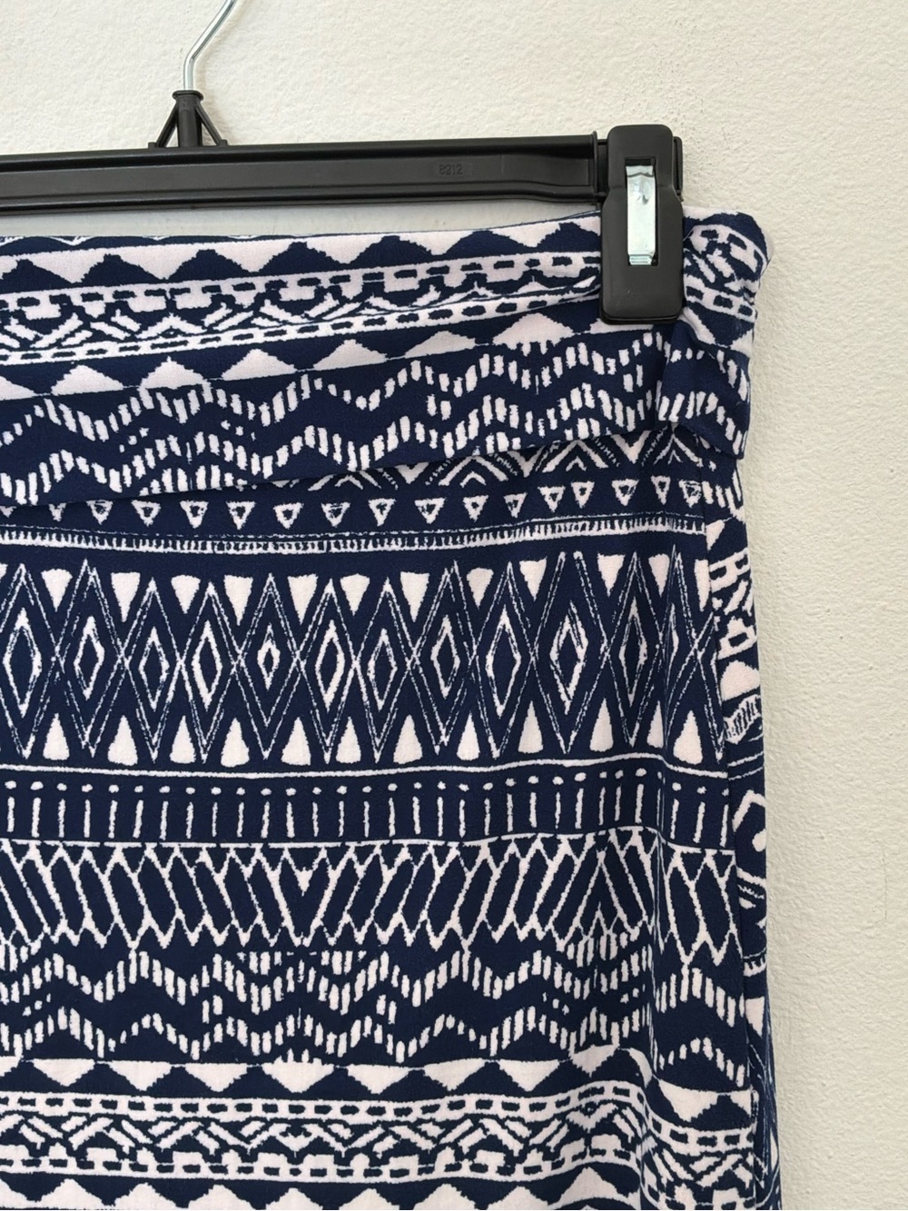 Hot Kiss Navy White Tribal Print Maxi Skirt Stretch Boho Pull-On Size S/M - Picture 3 of 7